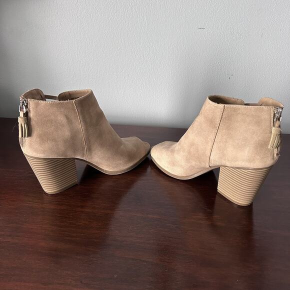 Kenneth Cole Reaction Tan Lasercut Keep Close Peep Toe High Heel Ankle Booties 9 - Picture 6 of 10